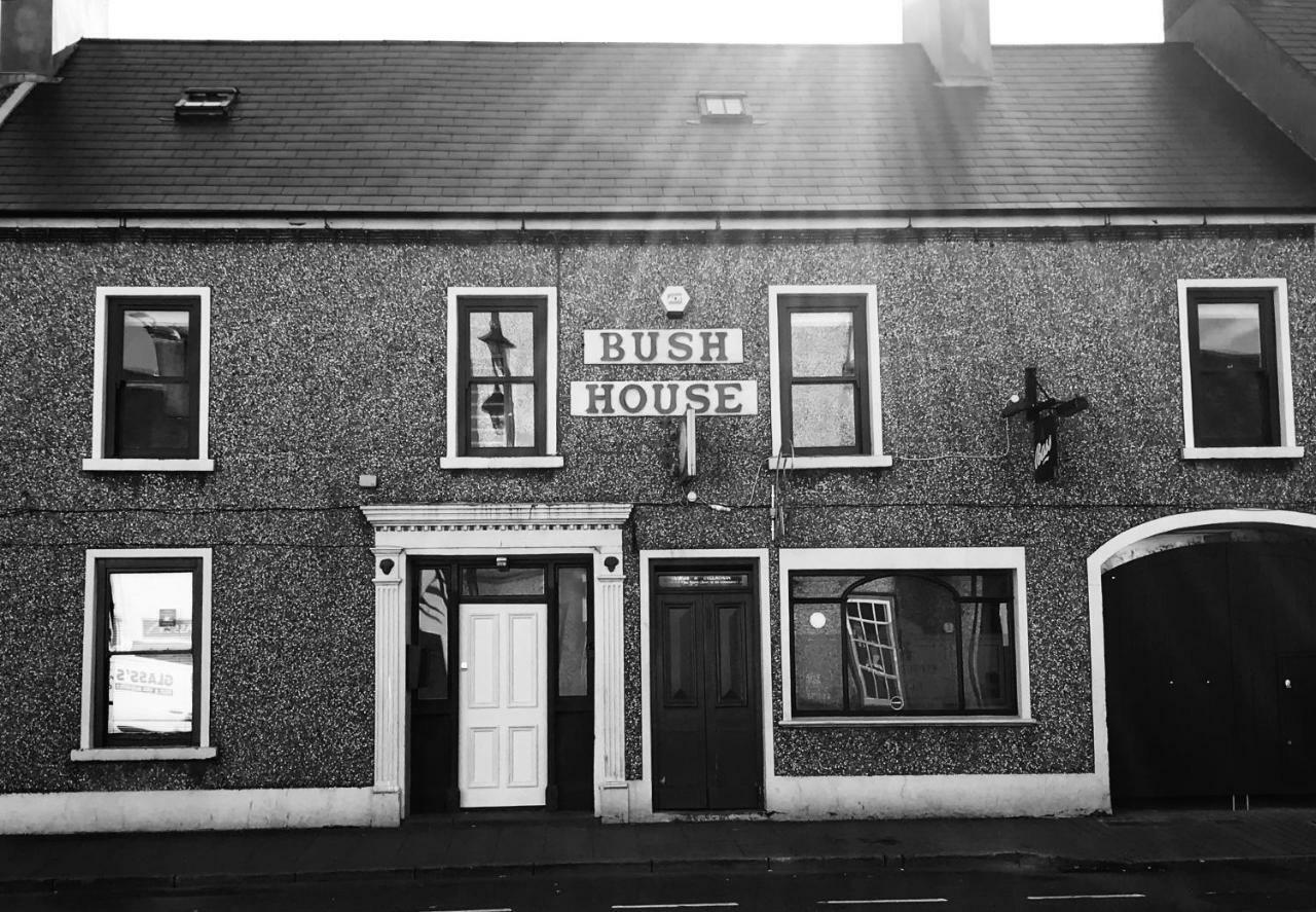 Bush House Accommodation - The Distillery Bushmills Buitenkant foto
